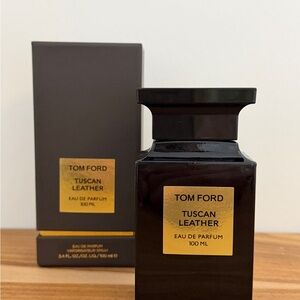 Tom Ford Tuscan Leather Eau de Parfum in Black and Gold